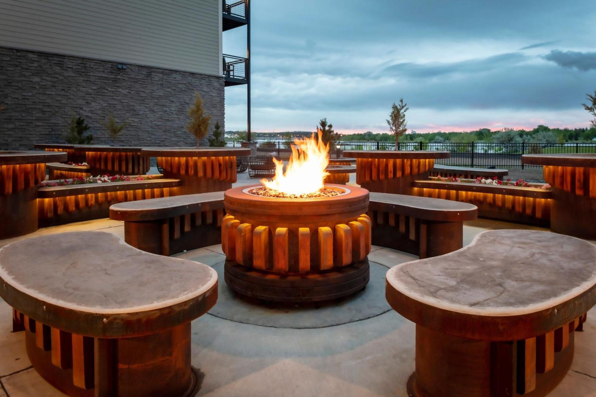 Springhill Suites By Marriott Great Falls Exterior foto